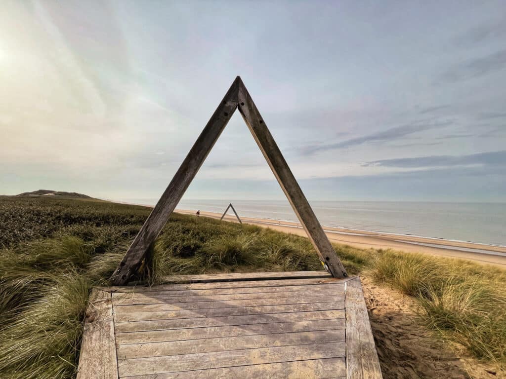 Uitkijkpunt in de zeereep bij Noordvoort