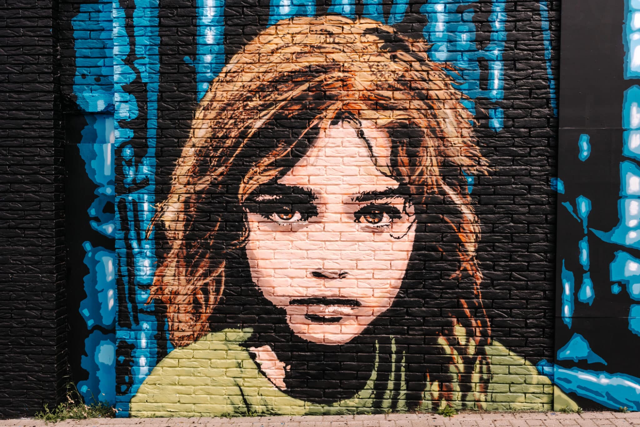 Close up van street art van PipSqueak was here