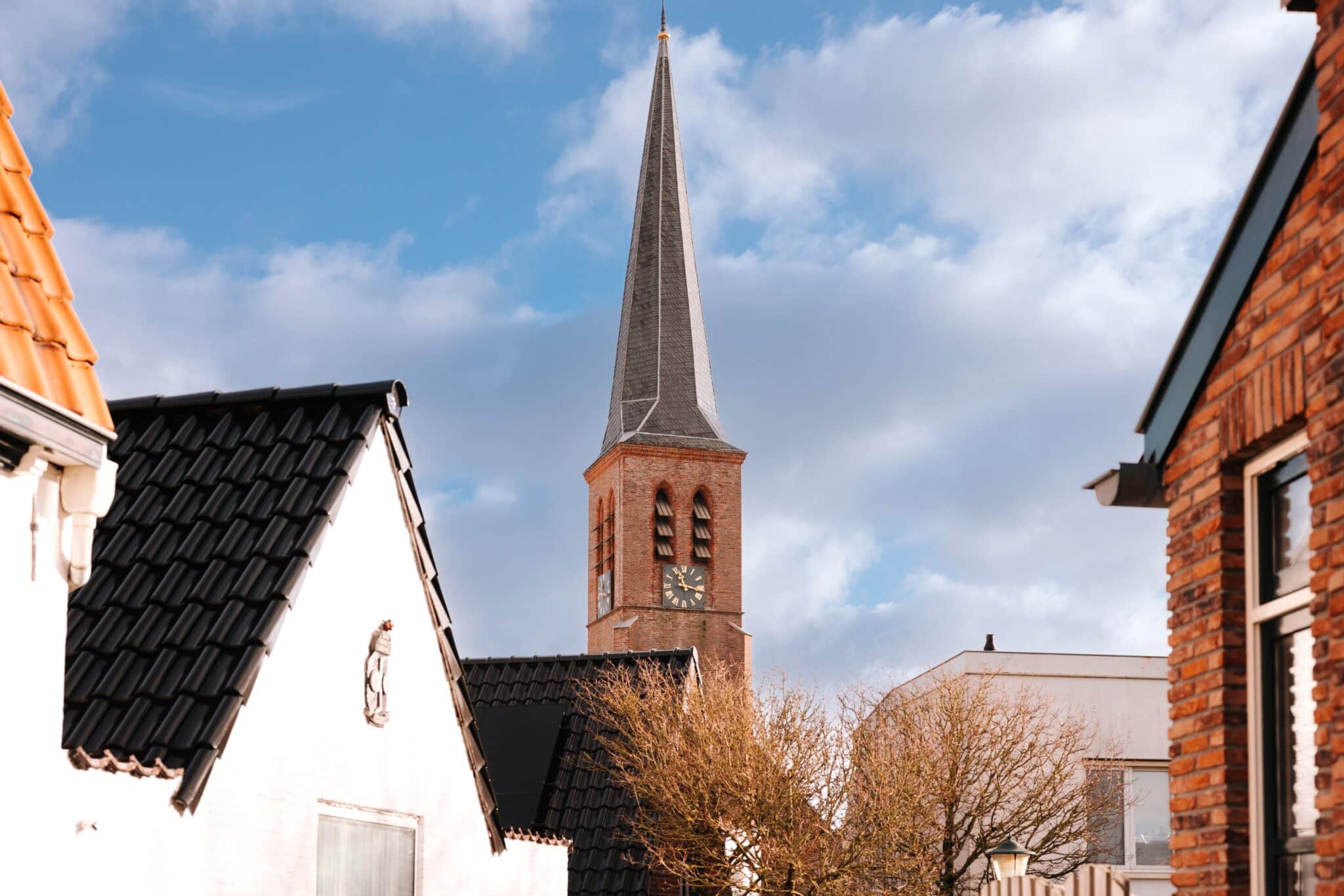 De protestantse kerk in het centrum van Zandvoort, maakt deel uit van de sloppies.