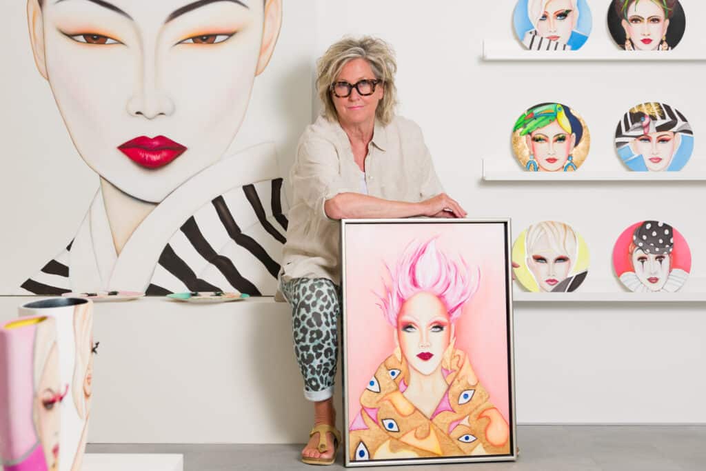 Portret van Hilly Jansen in haar atelier