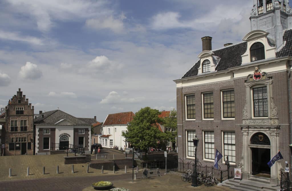 Het stadhuis van vissersdorp Edam